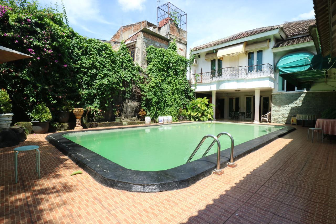 Villa Sri Manganti Джакарта Екстериор снимка